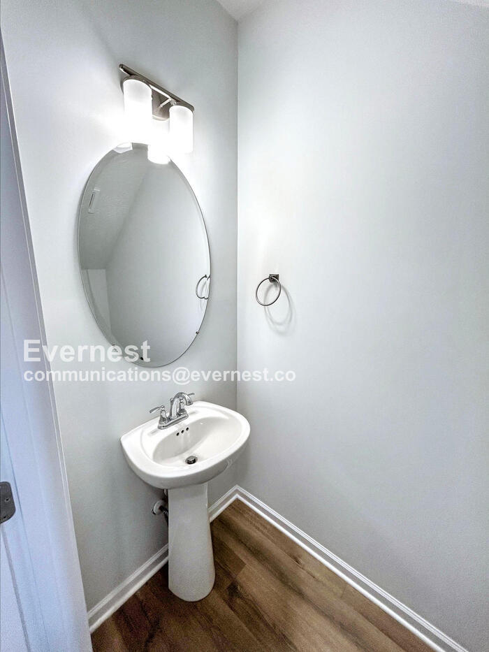 Building Photo - 227 Ansley Wy