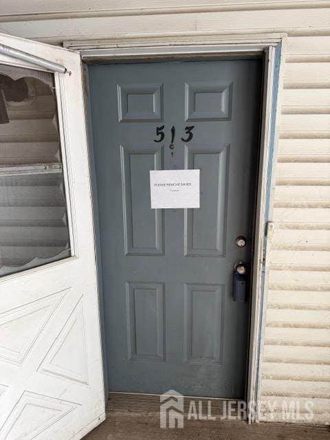 Building Photo - 513 Waterford Dr