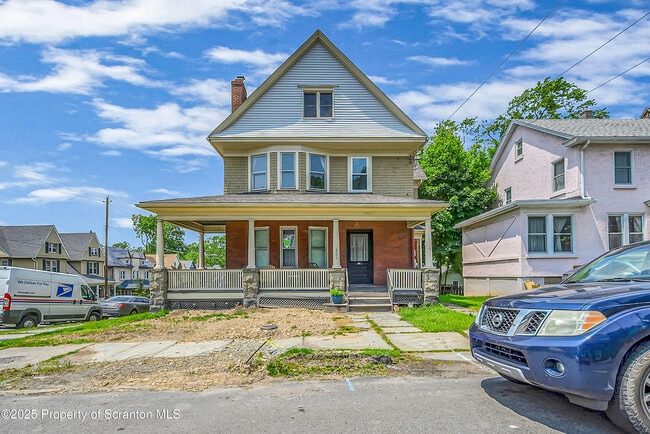 Primary Photo - 801 Prescott Ave