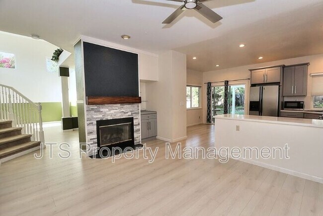 Building Photo - 8847 Mossburn Way