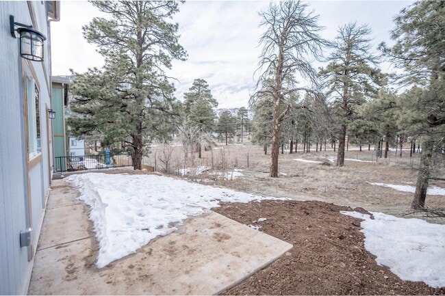 Building Photo - 5026 E Retreat Cir
