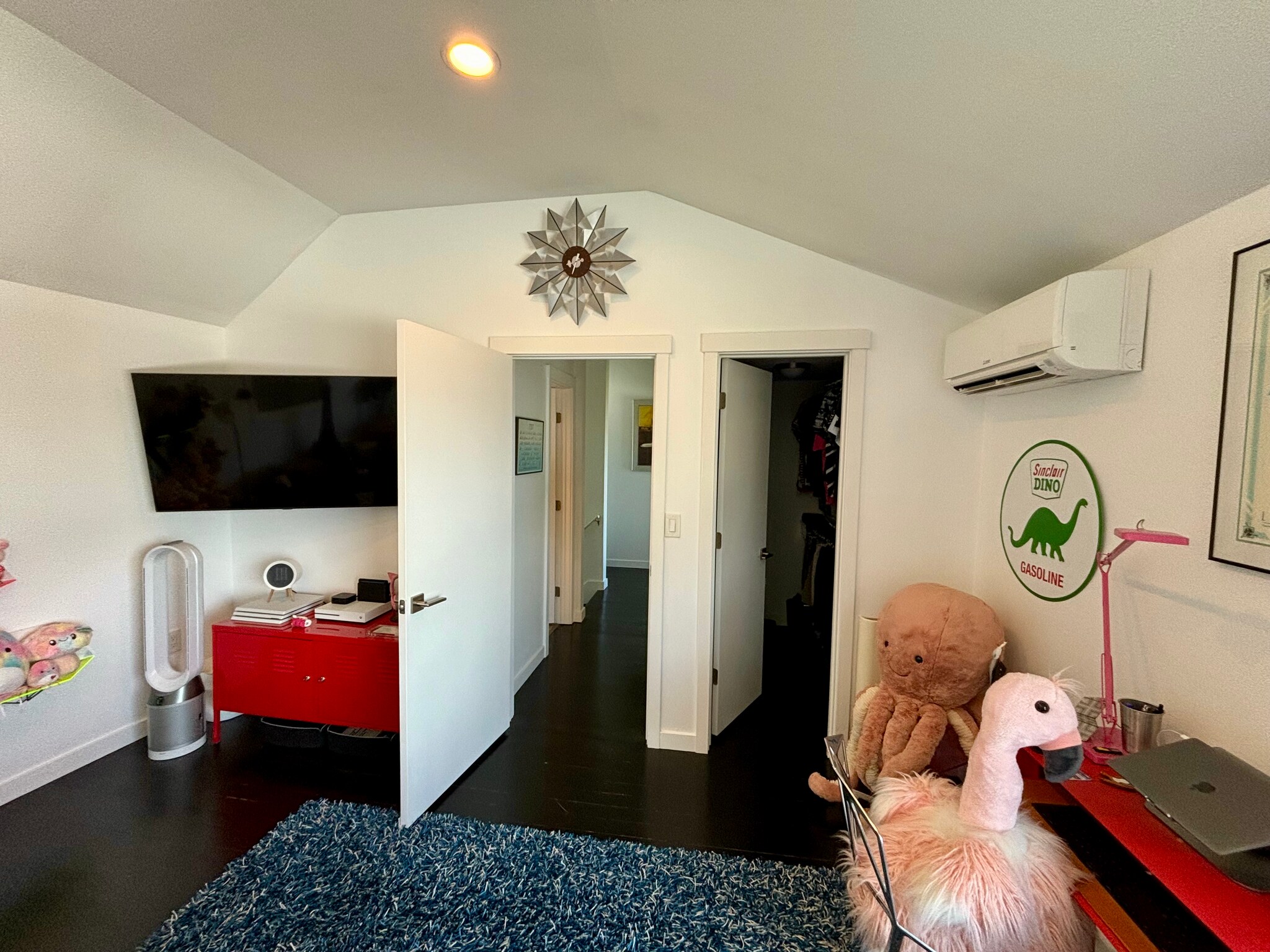 Building Photo - 110 Erie Ave