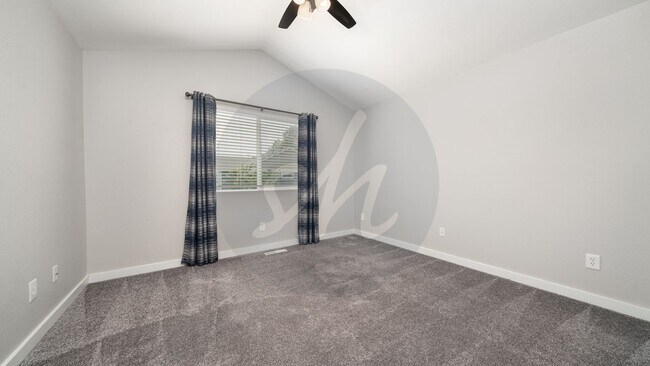 Building Photo - 2 Bedroom Wolf Ranch Townhome with 2 Car Garage