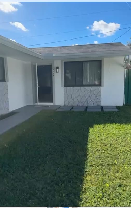 Primary Photo - 2126 N 14th Ave