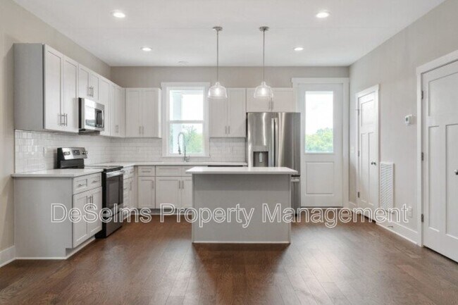 Building Photo - 759 Mill Creek Meadow Dr