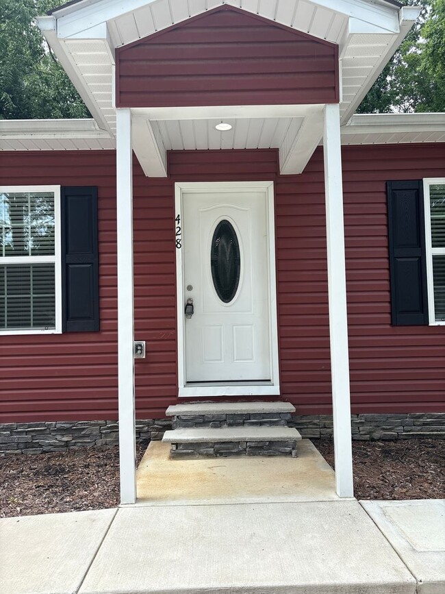 Building Photo - Newer Duplex Located Near the Heart of Tullahoma!