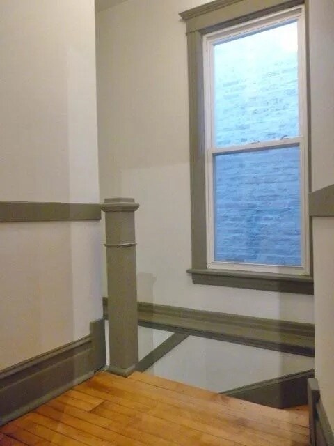 Private entrance - 1535 N Bosworth Ave