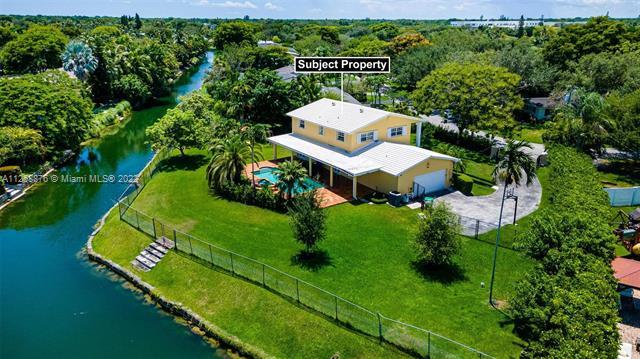 Building Photo - 11401 SW 72nd Plz