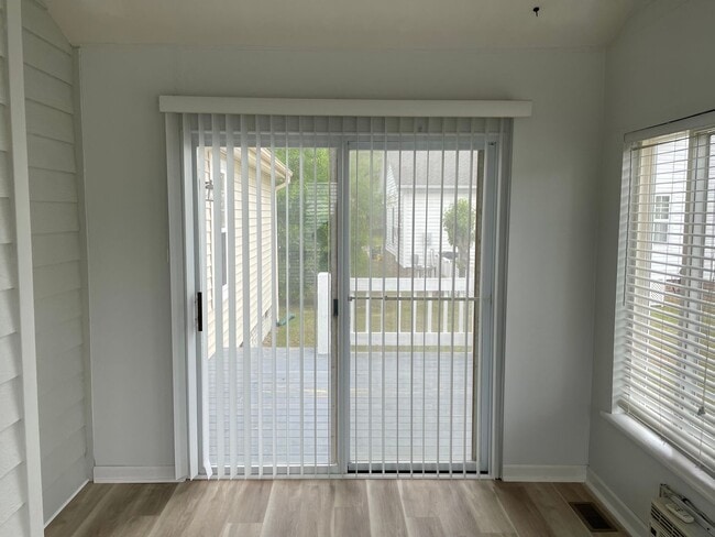 Building Photo - 2 Bedroom 2 Bath  with Flex Room, located in Saltaire Village