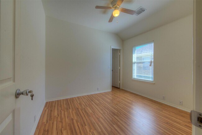 Building Photo - 1632 Belvedere Pl