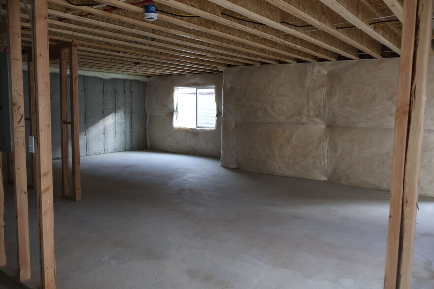 Building Photo - 4805 S Heartwood Rd