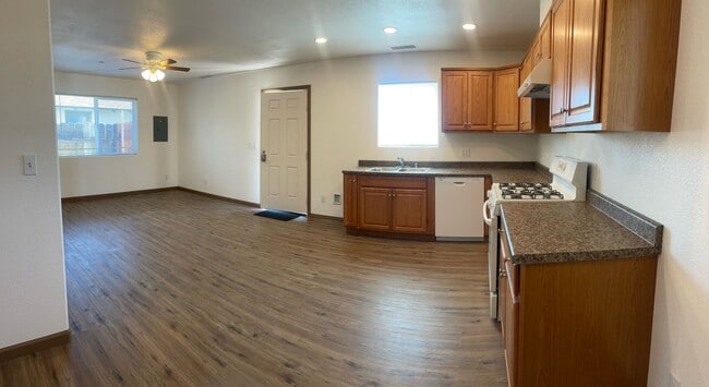 Building Photo - New 4bd/2b ADU in North East Lompoc!