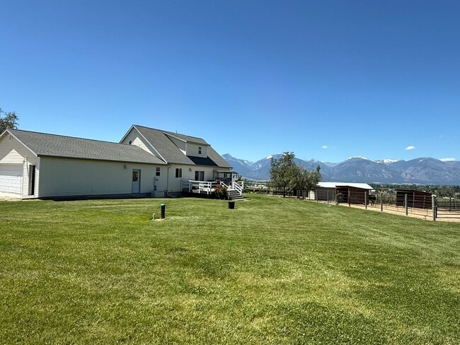 Building Photo - Dream Stevensville Horse Property on 8 acres