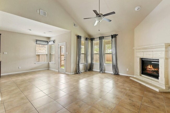 Building Photo - 26315 Cedar Pine Dr