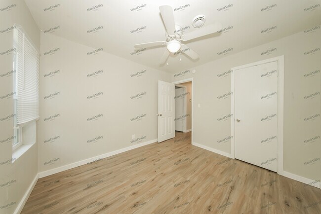 Building Photo - 2653 SW 45th St