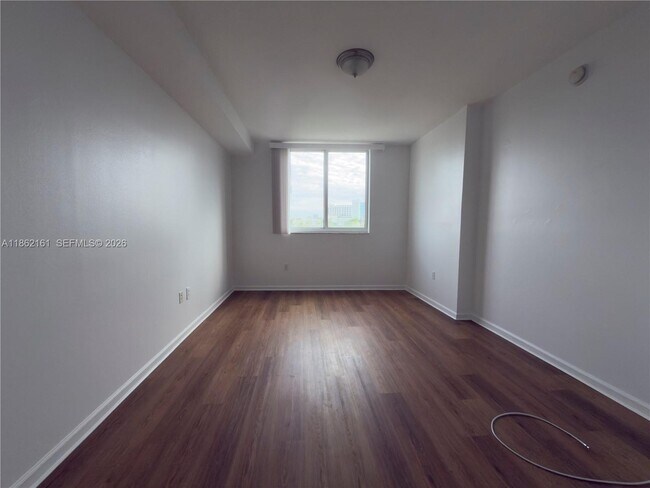 Building Photo - 2775 NE 187th St