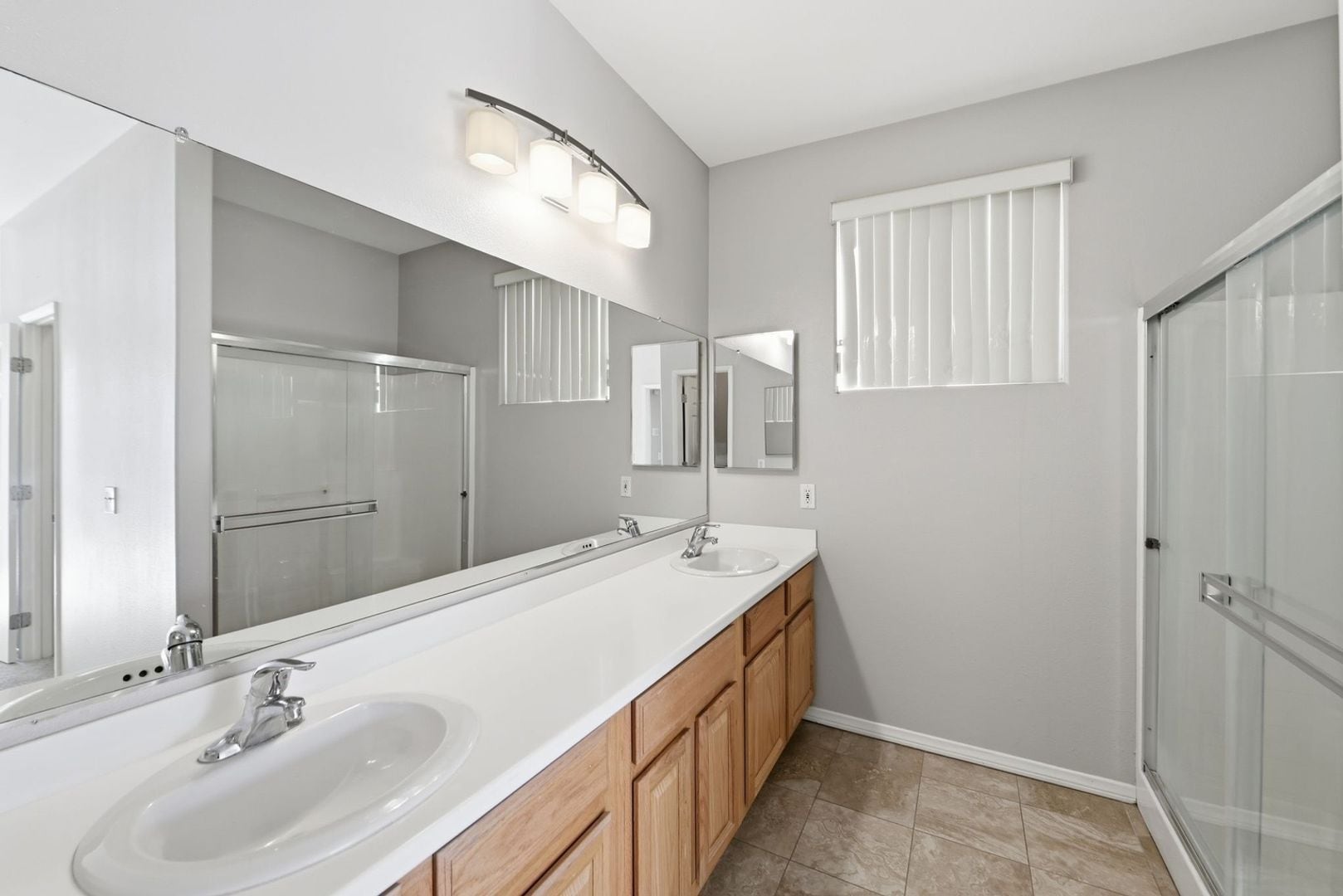 Building Photo - 720 Cam De Oro