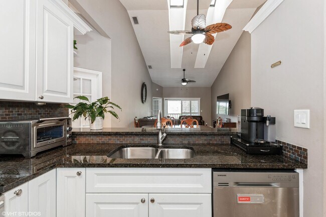 Building Photo - 805 Harbour Pointe Way