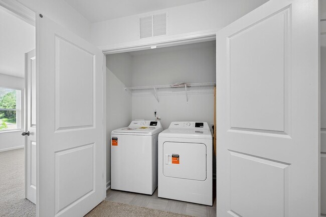Building Photo - Brand-New End Unit Townhome in Townes at Anderson Farm!