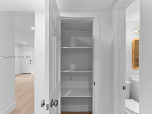 Building Photo - 5625 SW 80th St