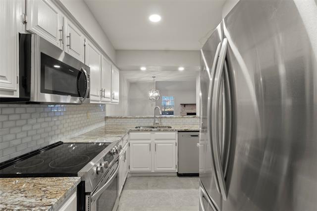 Building Photo - 2026 Towngate Dr