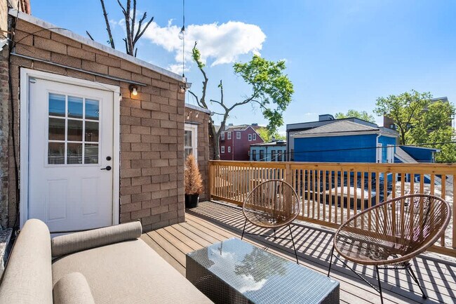 Building Photo - 334 Palisade Ave