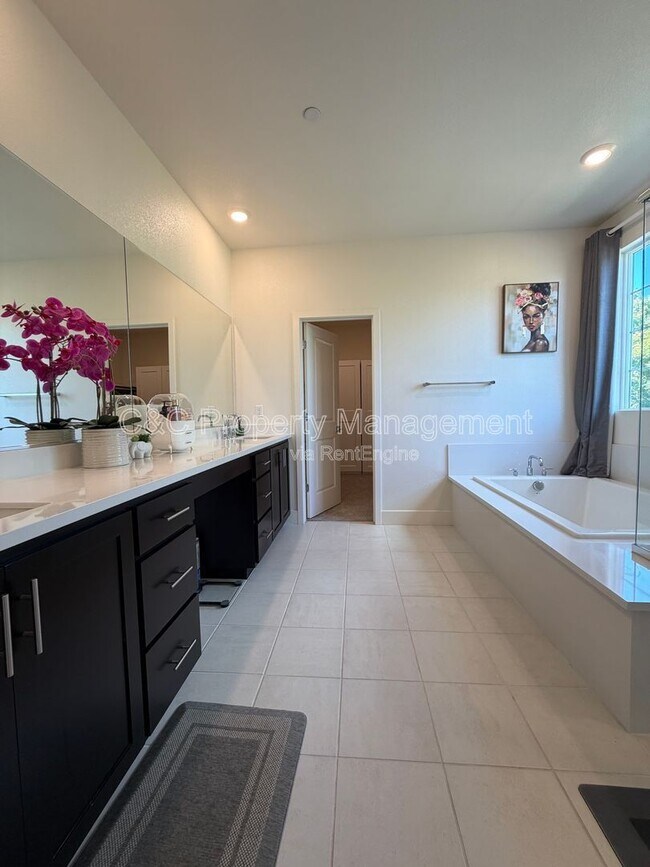 Building Photo - 5125 Mink Ct