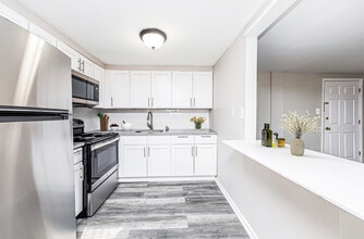 Building Photo - Delco Apartments