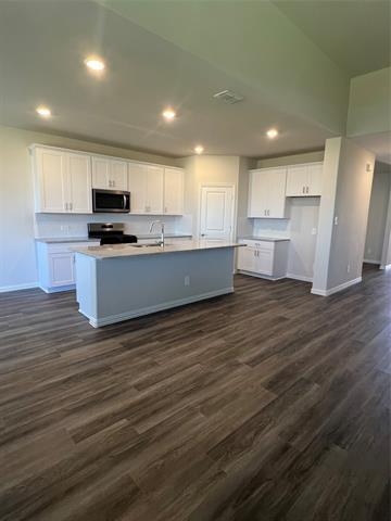 Building Photo - 4005 Turpin Dr