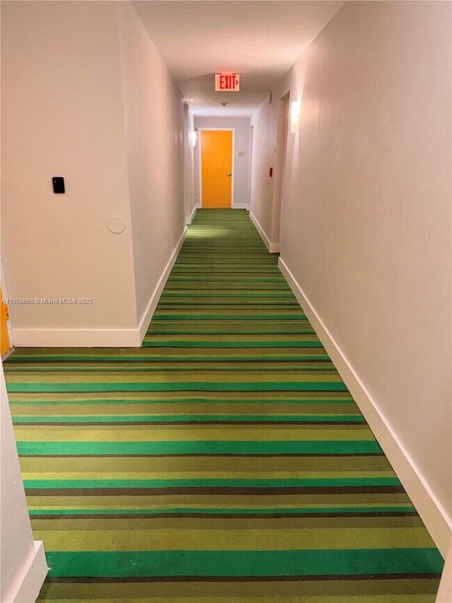 Building Photo - 133 NE 2nd Ave