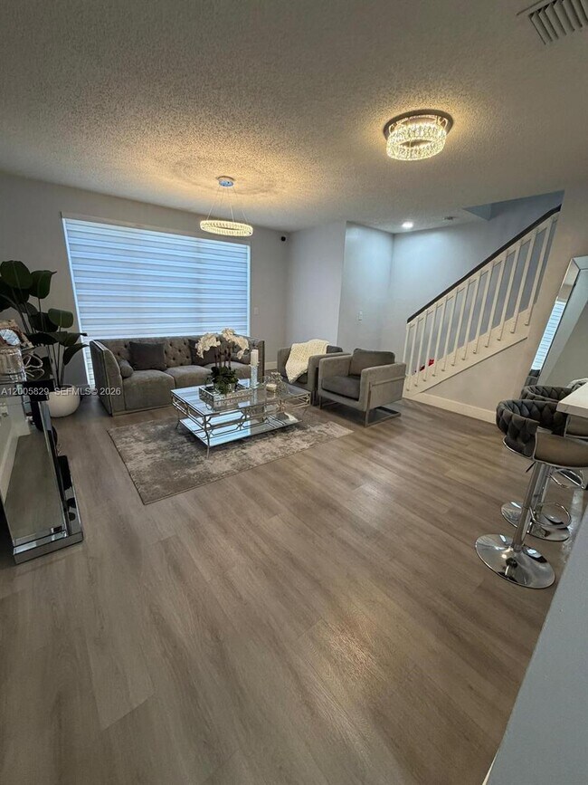 Building Photo - 2244 NE 42nd Ave