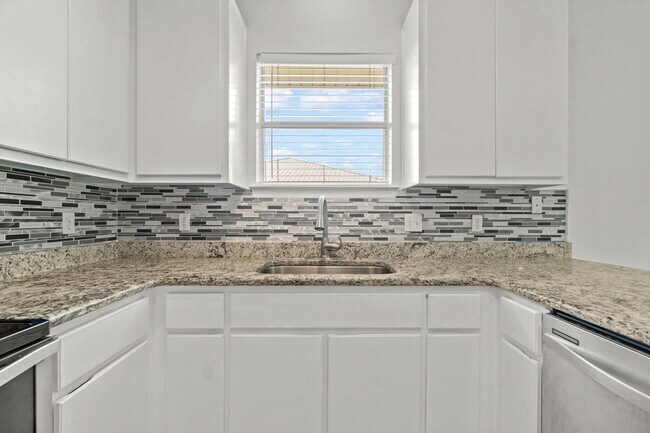 Building Photo - 47 White Heron Dr