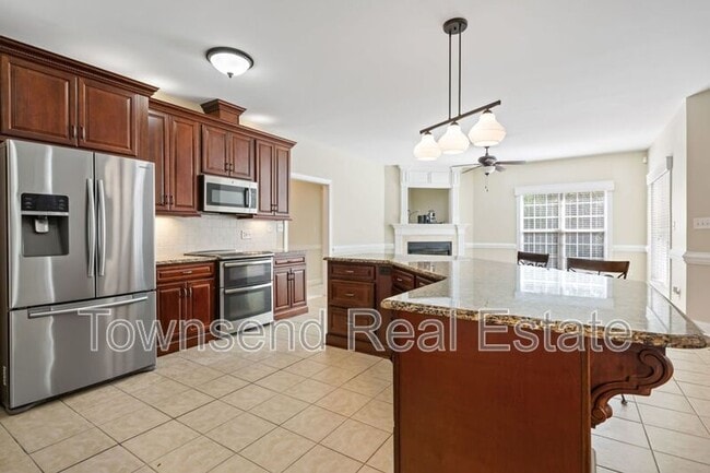 Building Photo - 329 W Summerchase Dr