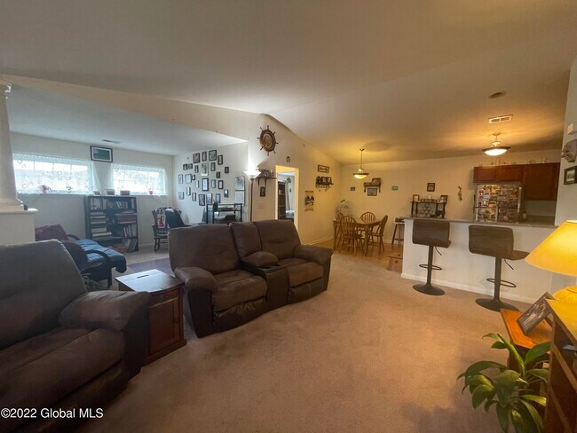 Building Photo - 15 Kempton Pl