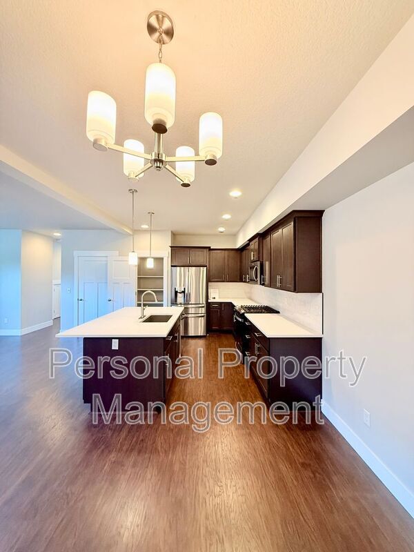 Building Photo - 1530 NW 29th Pl
