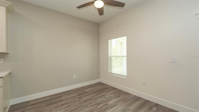 Building Photo - 6454 Freeport Dr