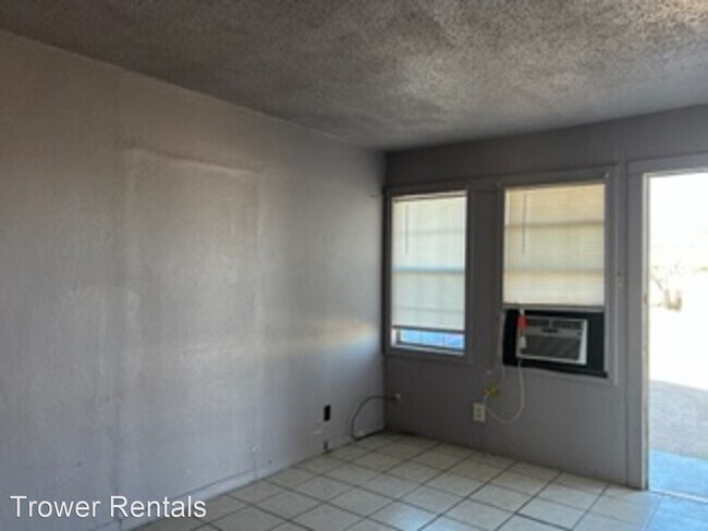 Building Photo - 1 br, 1 bath House - 306 E 31st