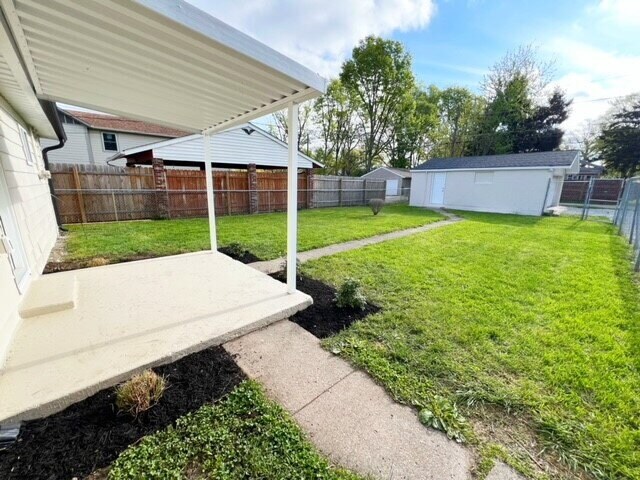 Building Photo - SOUTH BROADRIPPLE - 4 BR/2BA LIKE BRAND NEW!