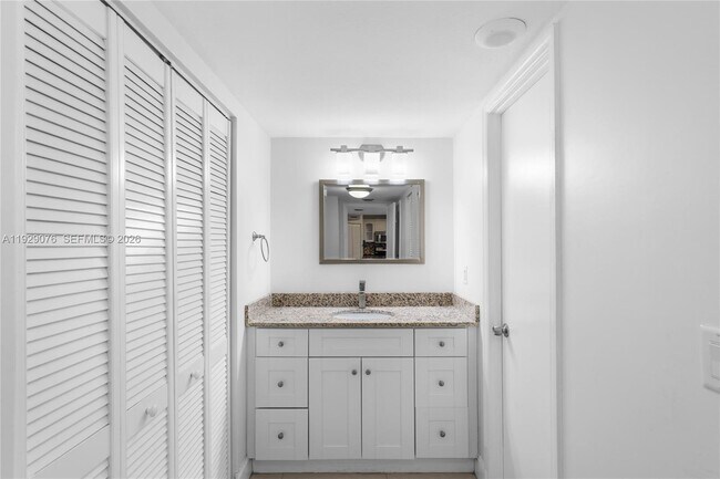 Building Photo - 9273 Collins Ave