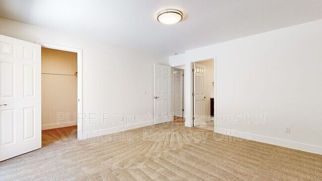 Building Photo - 811 Swift Ct