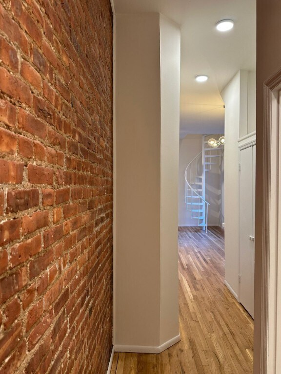 Building Photo - 605 W 112th St