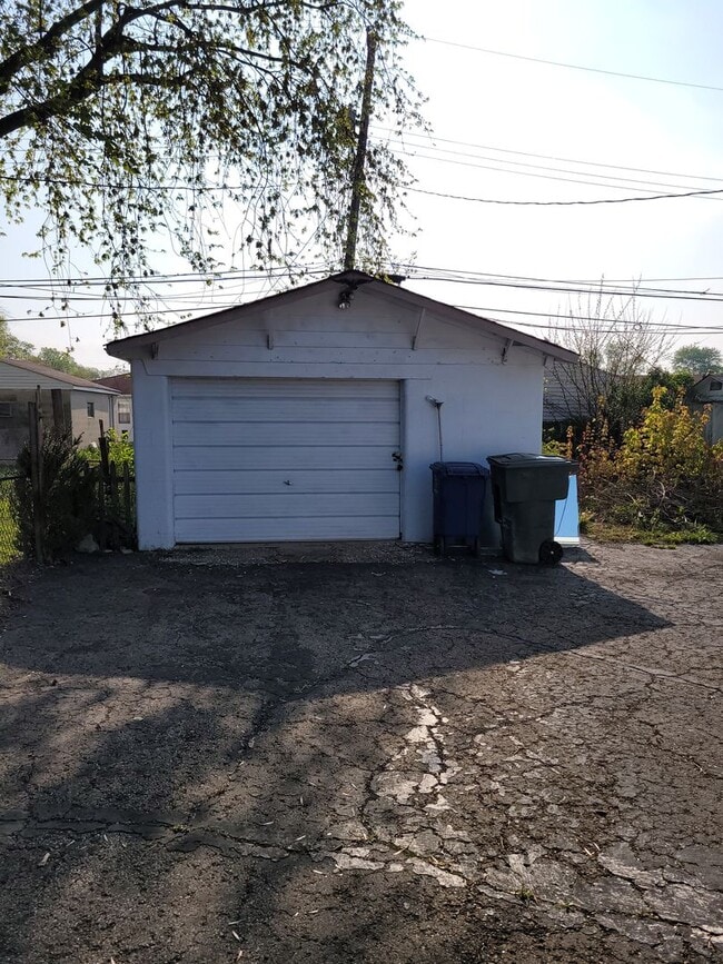 Building Photo - Stunning 3 Bedroom Home for Rent! SECTION ...