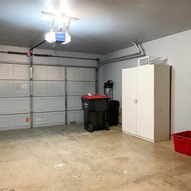 Building Photo - 14927 Sugar Sweet Dr