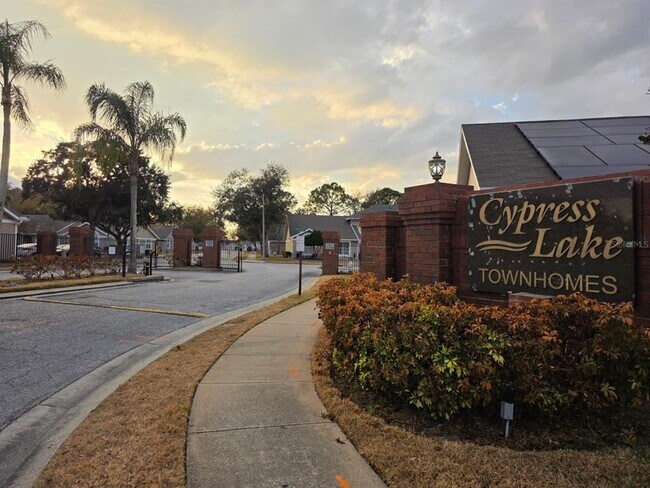 Building Photo - 2358 Water View Loop