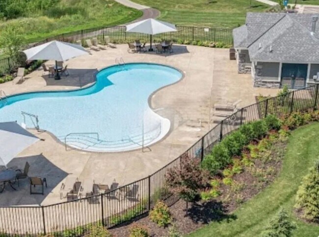 Building Photo - Gorgeous 4BR/2.5BA Rogers Home Available 8/1!