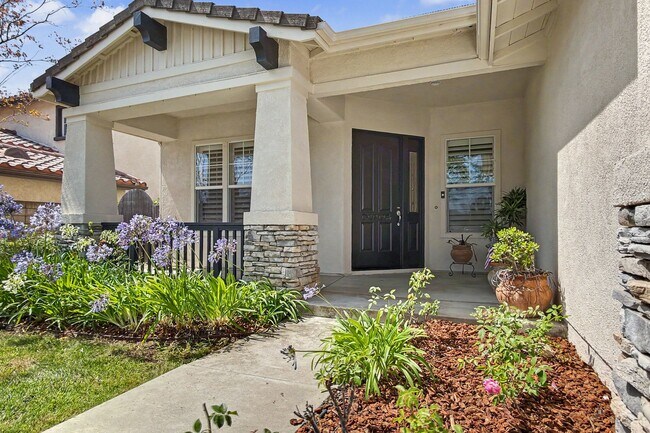 Building Photo - 4614 Via Del Rancho