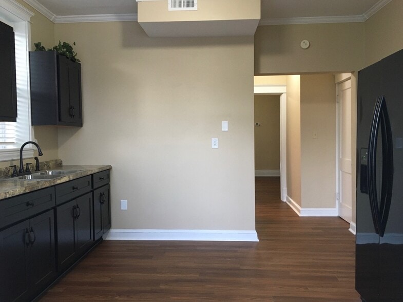 Building Photo - 4924 Itaska St