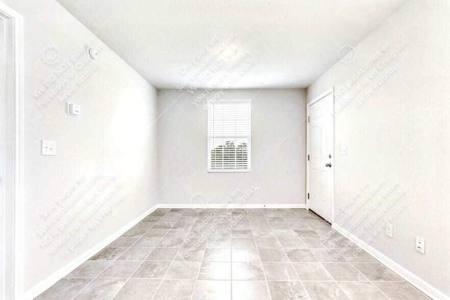 Building Photo - 1628 Arbor Knot Dr