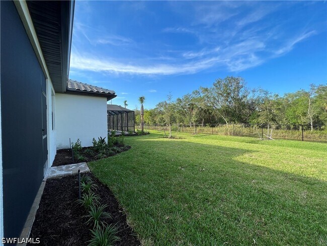 Building Photo - 2122 Yellowfin Cir