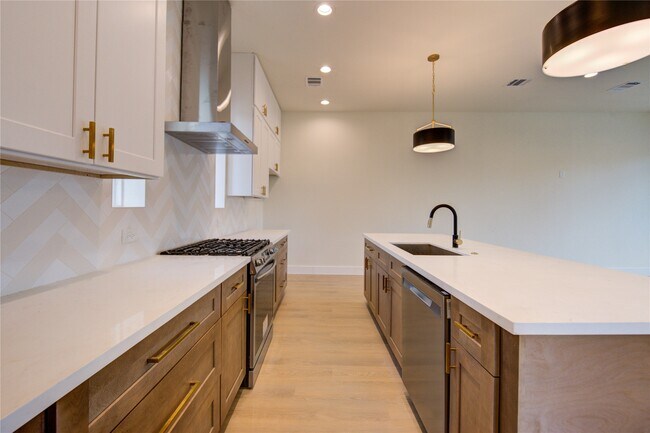 Building Photo - 4702 Coke St